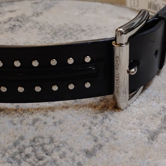 📣PRICE DROP📣Michael Kors Belt Brown - Picture 1 of 4